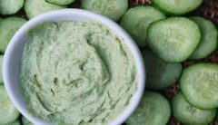 Маска из огурца и белка