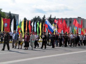 Впереди - защитники Отечества